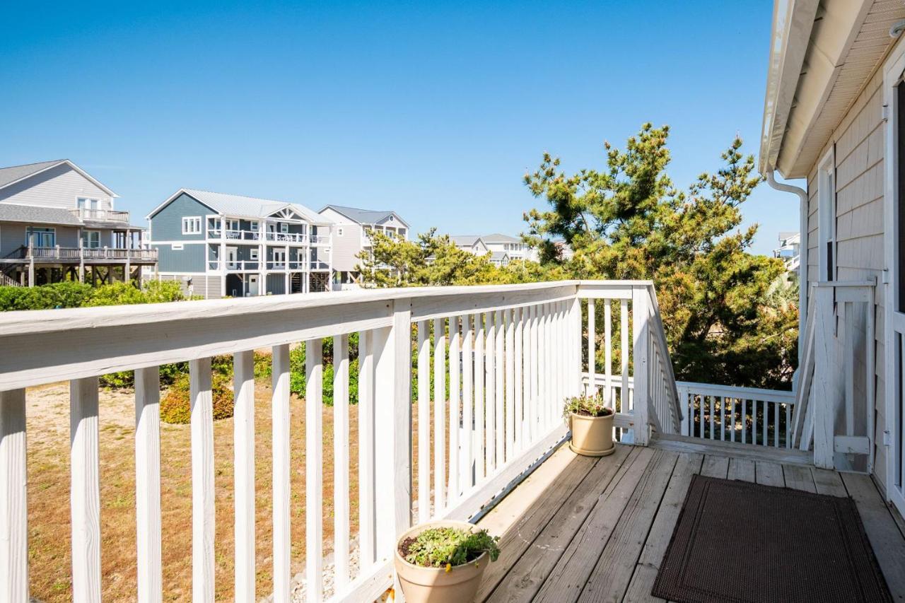 Katie Lou'S Place By Oak Island Accommodations Caswell Beach Экстерьер фото