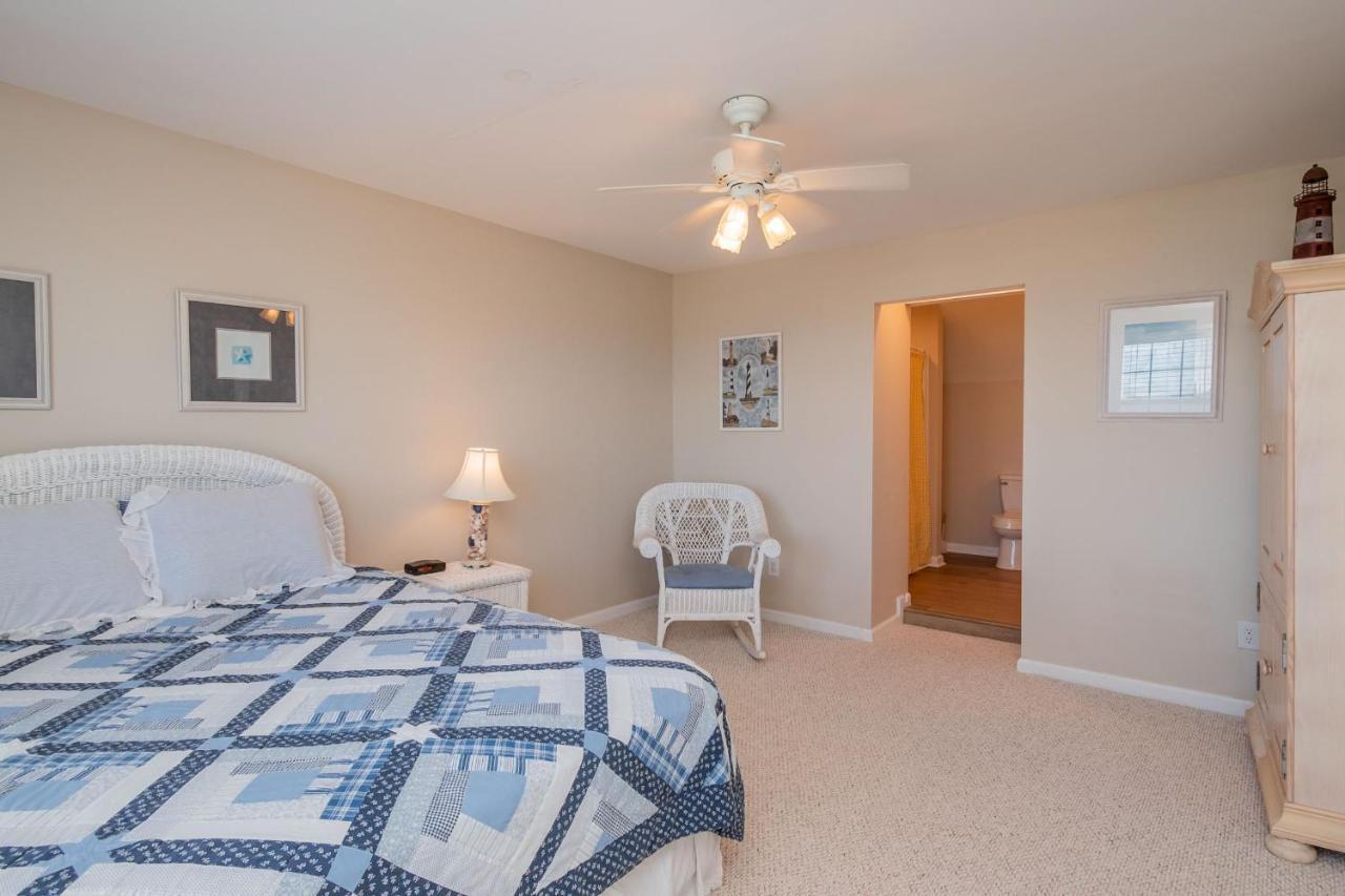 Katie Lou'S Place By Oak Island Accommodations Caswell Beach Экстерьер фото